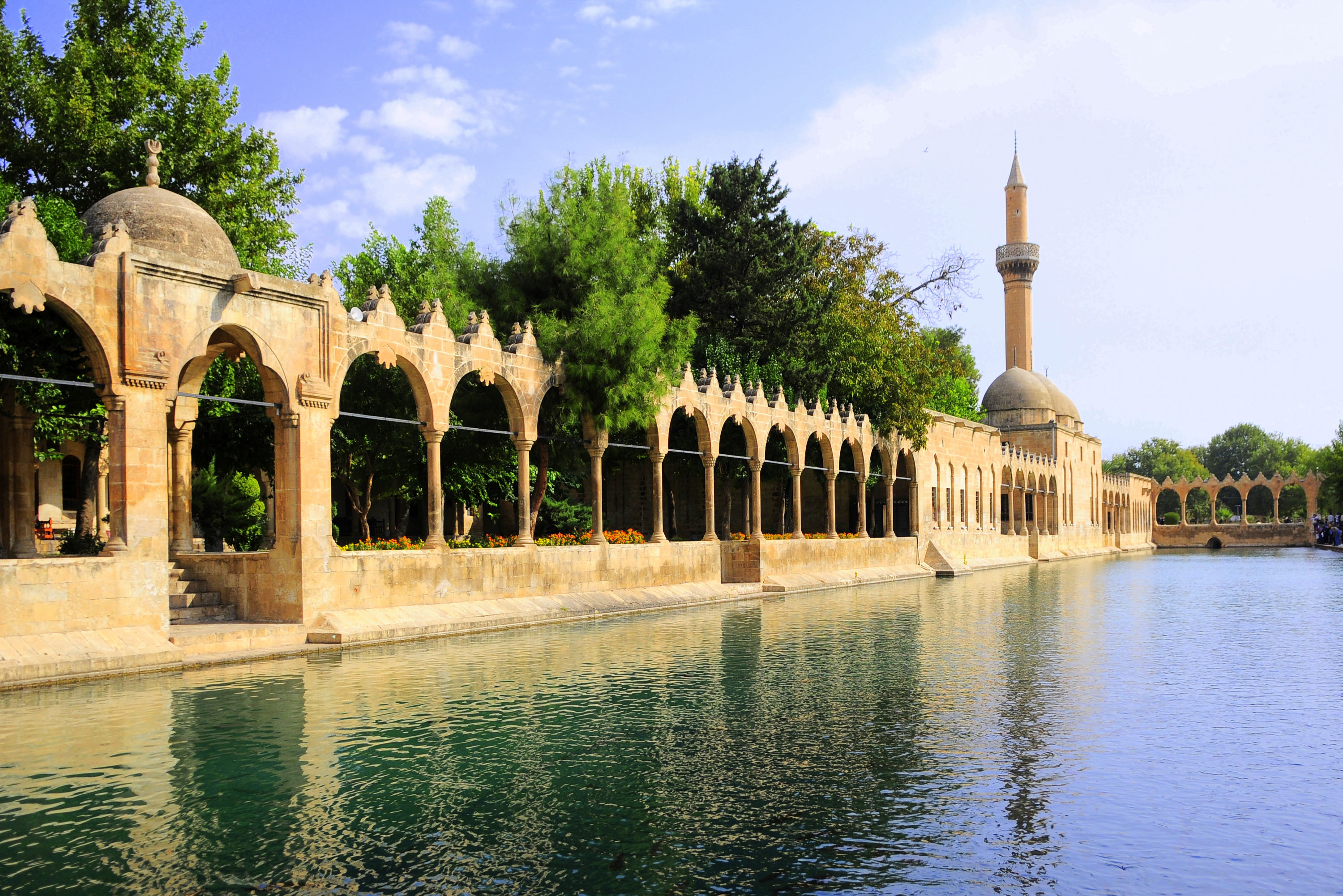 Uçaklı Kuzey Doğu Anadolu ve Antep Urfa Mardin Tunceli Kemaliye Divriği Turu | 4 Gece Otel Konaklamalı