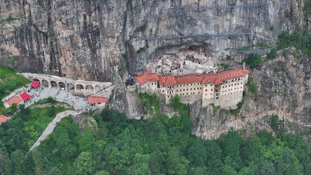 Uçaklı Karadeniz ve Batum Turu | 4 Gece Otel Konaklamalı