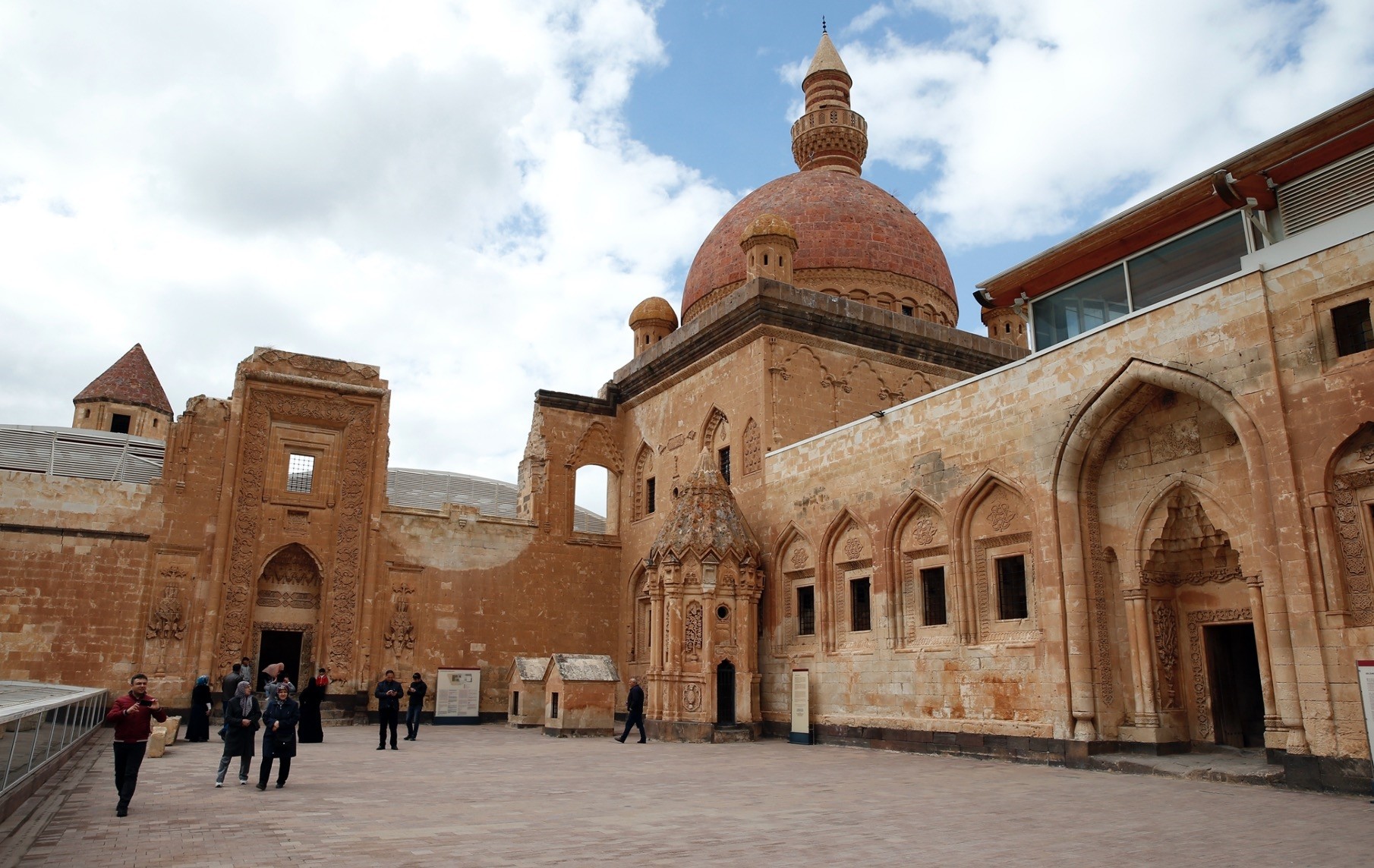 Uçaklı Van Kars Erzurum Turu | 3 Gece Otel Konaklamalı